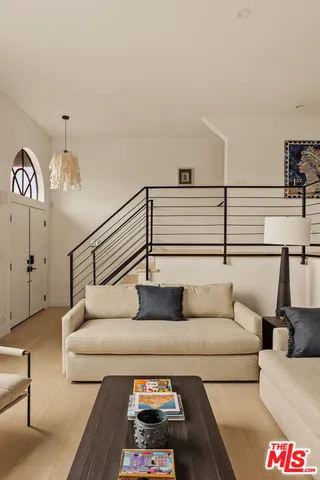 $17,000 | 625 Mildred Avenue, Venice, CA 90291