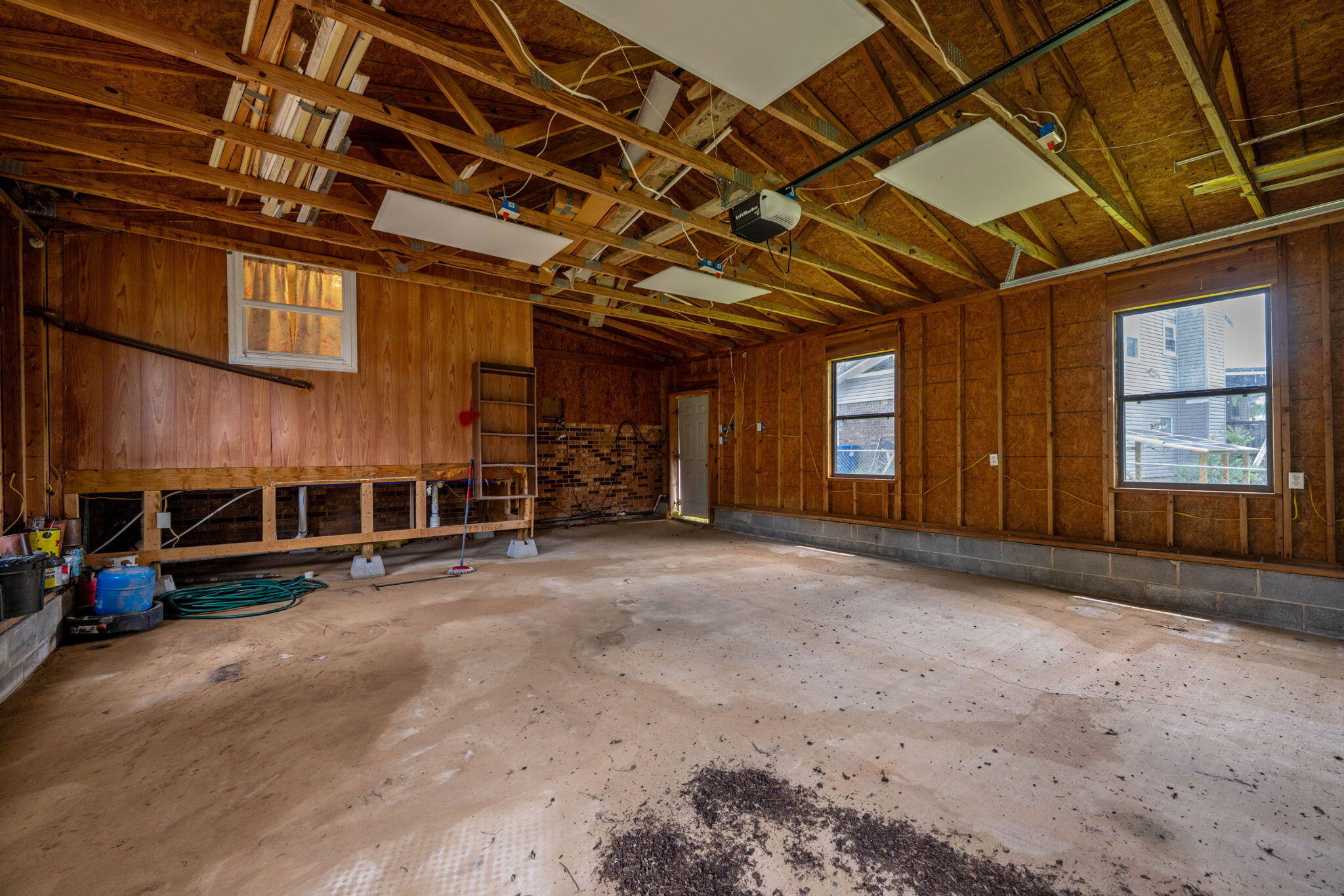 5642 Tucker Road Ooltewah, TN 37363 - Photo 39 of 52 2 car garage