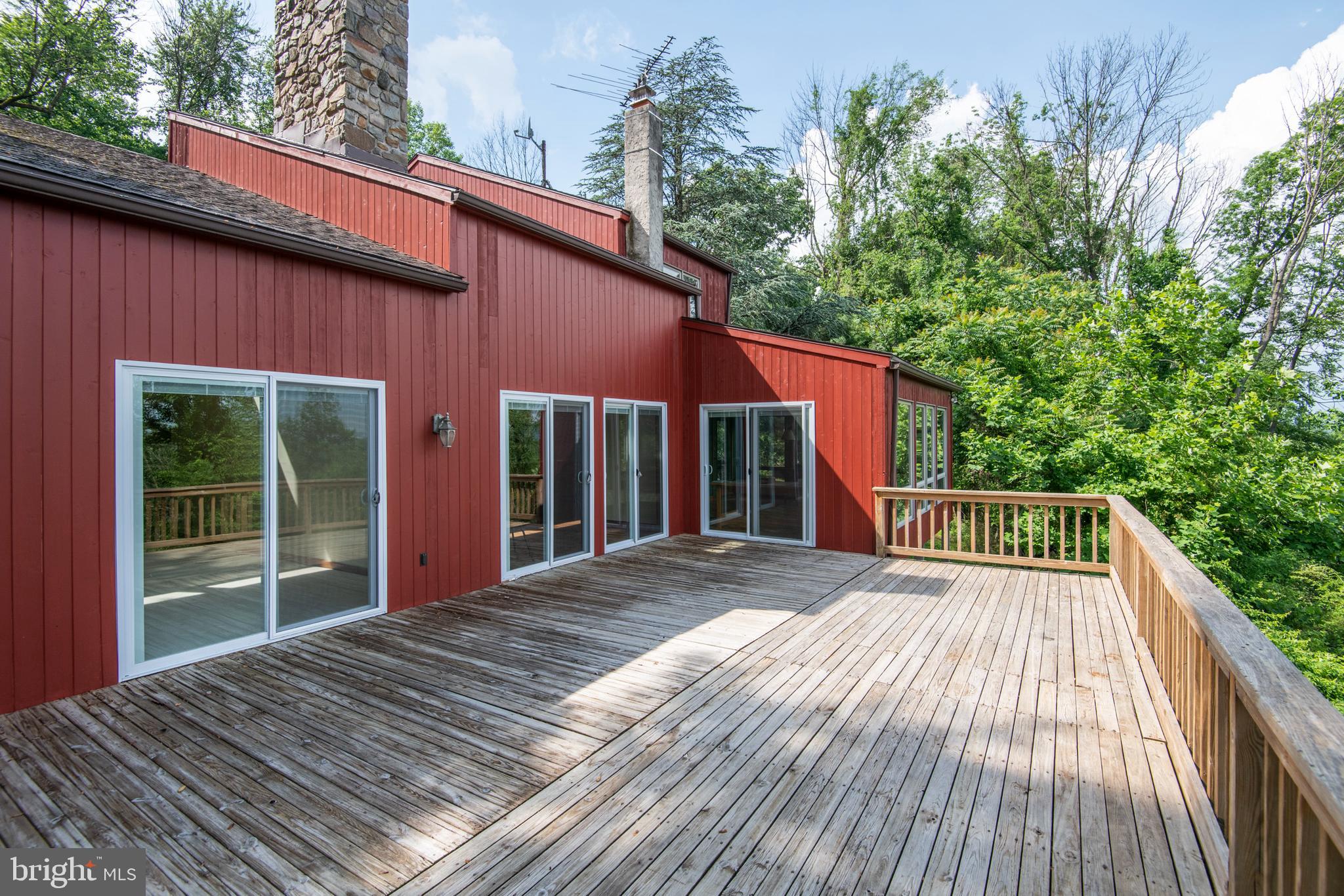 2796 Hill Road Reading, PA 19606 - Photo 17 of 56