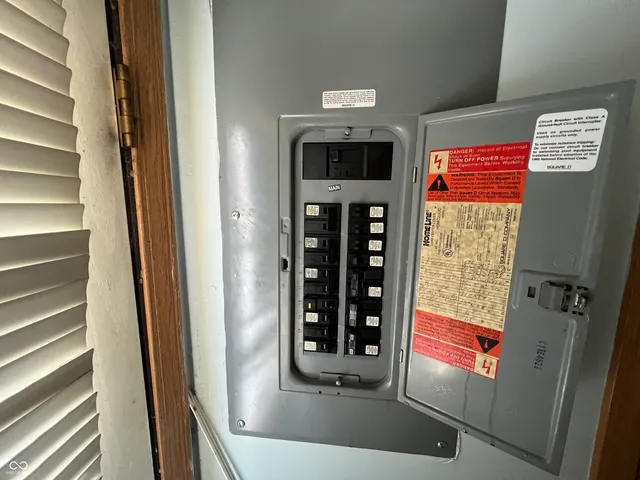 $1 | 267 East County Road 360 North, Anderson, IN 46012