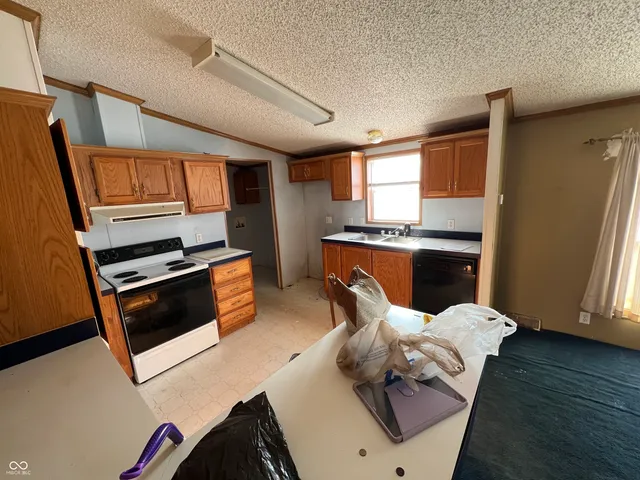 $1 | 267 East County Road 360 North, Anderson, IN 46012