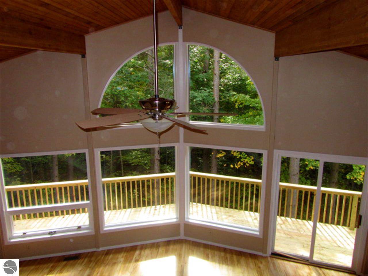 8990 East Erdt Road Suttons Bay, MI 49682 - Photo 8 of 28 1777373-7.JPG