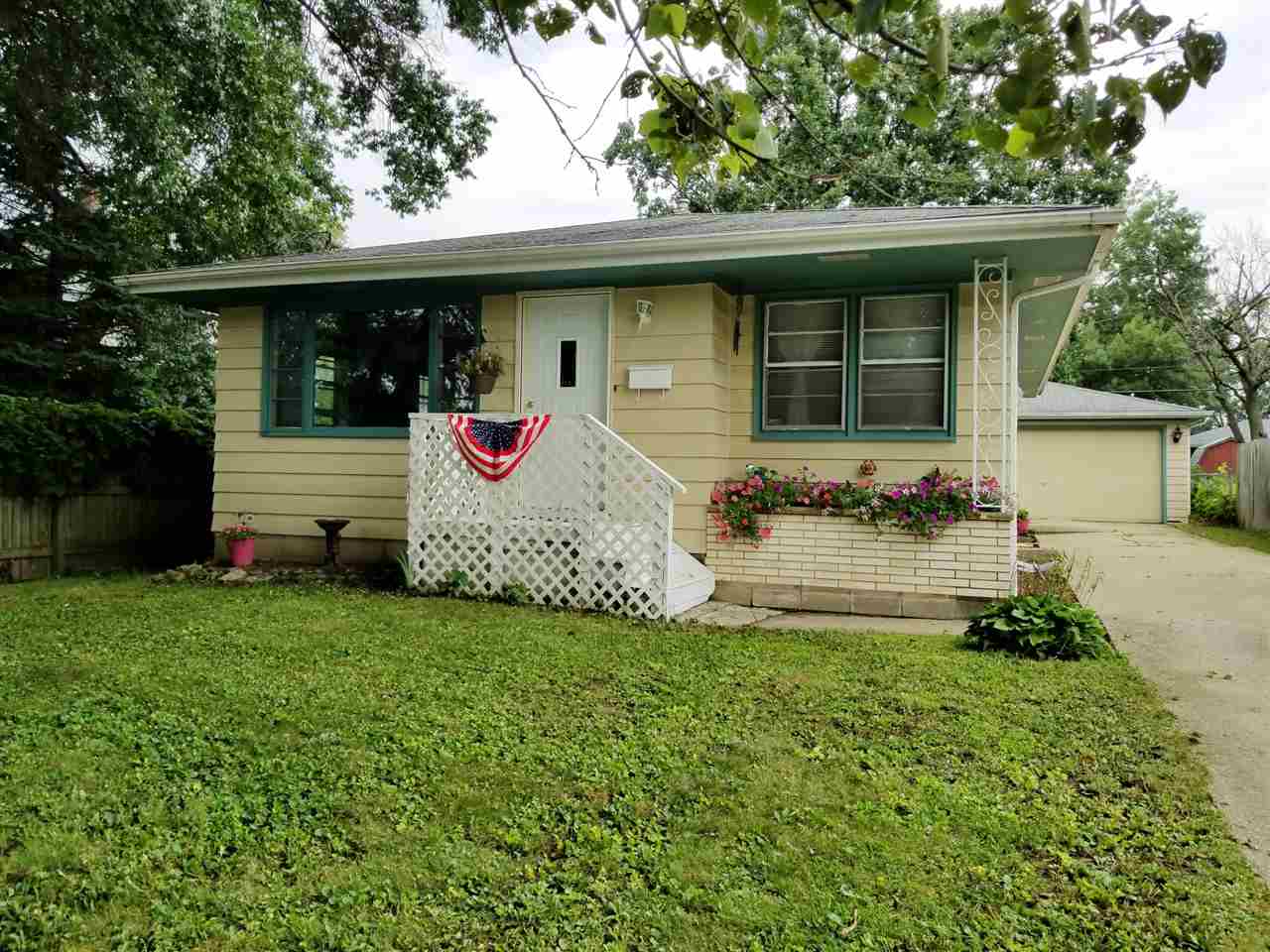 1823 Halsted Road Rockford, IL 61103 - Photo 1 of 24 Gallery Image 1