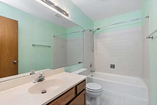 $2,300 | 1273 Cranbrook Drive, Schaumburg, IL 60193