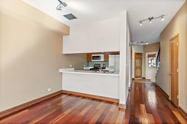 $2,300 | 1273 Cranbrook Drive, Schaumburg, IL 60193