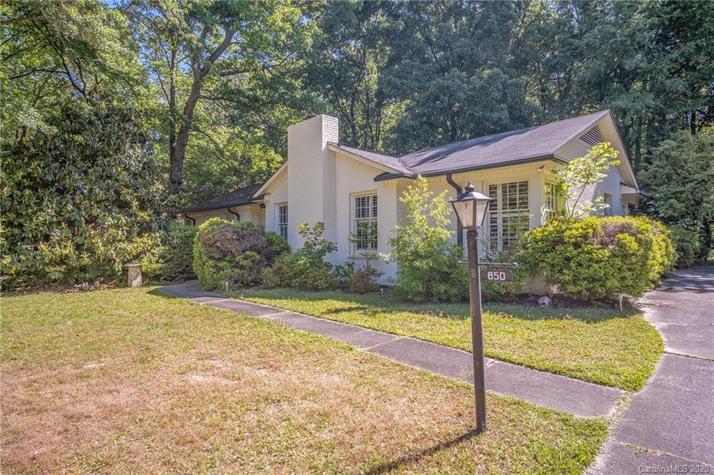 850 Longbow Road Charlotte, NC 28211 - Photo 1 of 35 Gallery Image 1