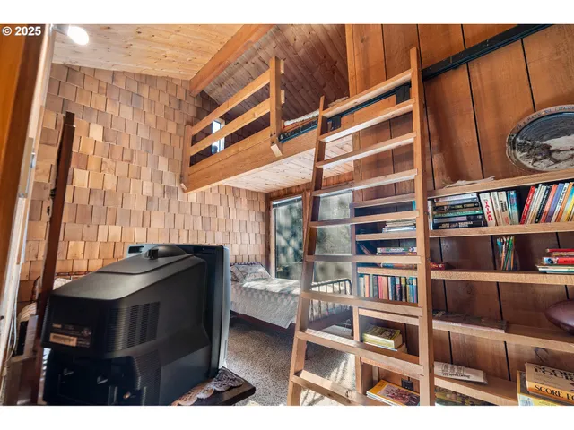 $299,999 | 70780 Bitter Root, Sisters, OR 97759