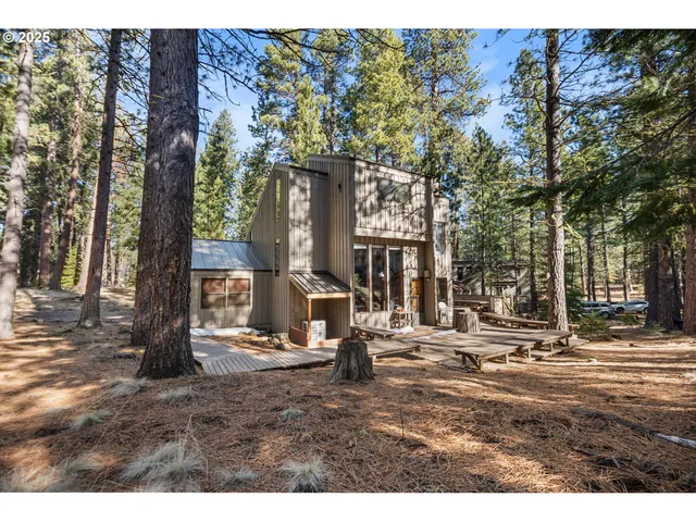 $299,999 | 70780 Bitter Root, Sisters, OR 97759