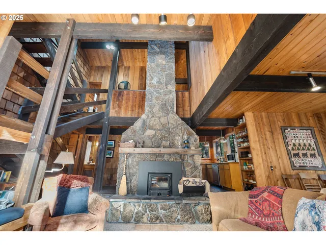 $299,999 | 70780 Bitter Root, Sisters, OR 97759