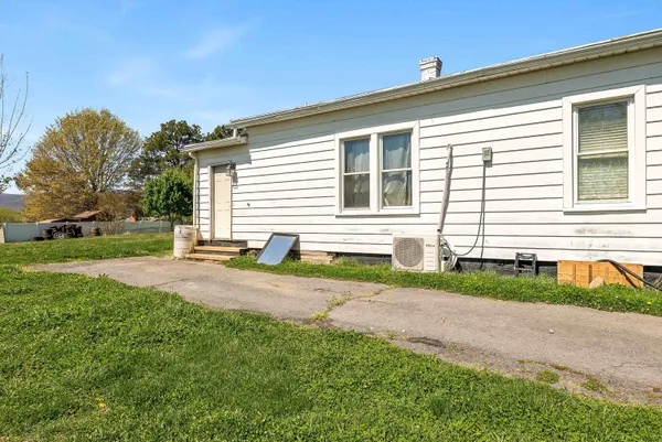 $160,000 | 505 8th Street, Shenandoah, VA 22849