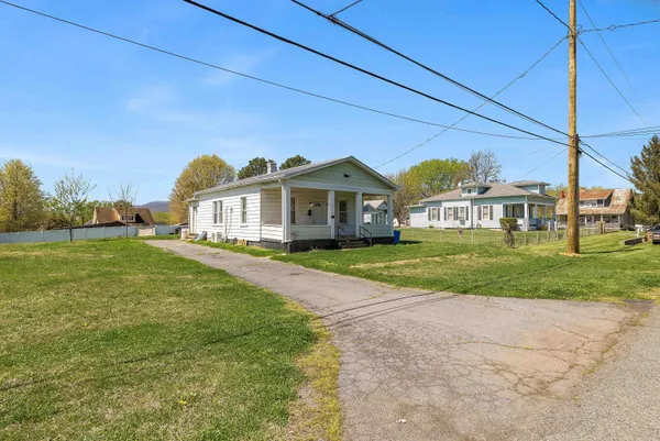 $160,000 | 505 8th Street, Shenandoah, VA 22849