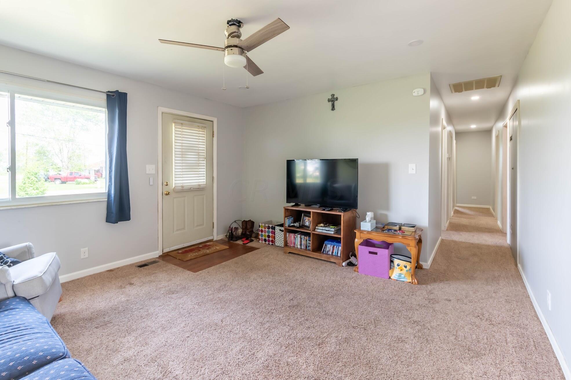 640 Titus Road Springfield, OH 45502 - Photo 5 of 23