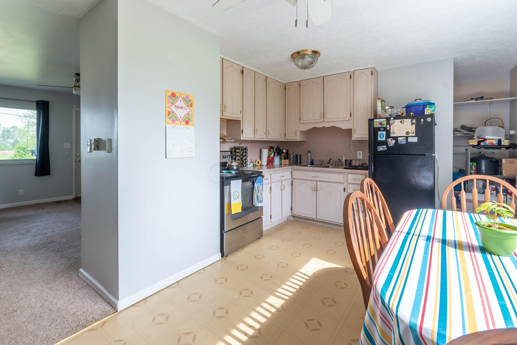640 Titus Road Springfield, OH 45502 - Photo 8 of 23
