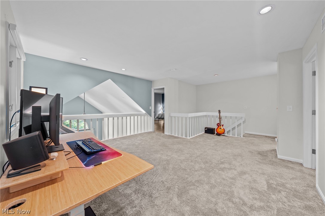 73 Lethbridge Lane Akron, OH 44321 - Photo 27 of 44 Space to use as needed:
Work, Play, Hang out!