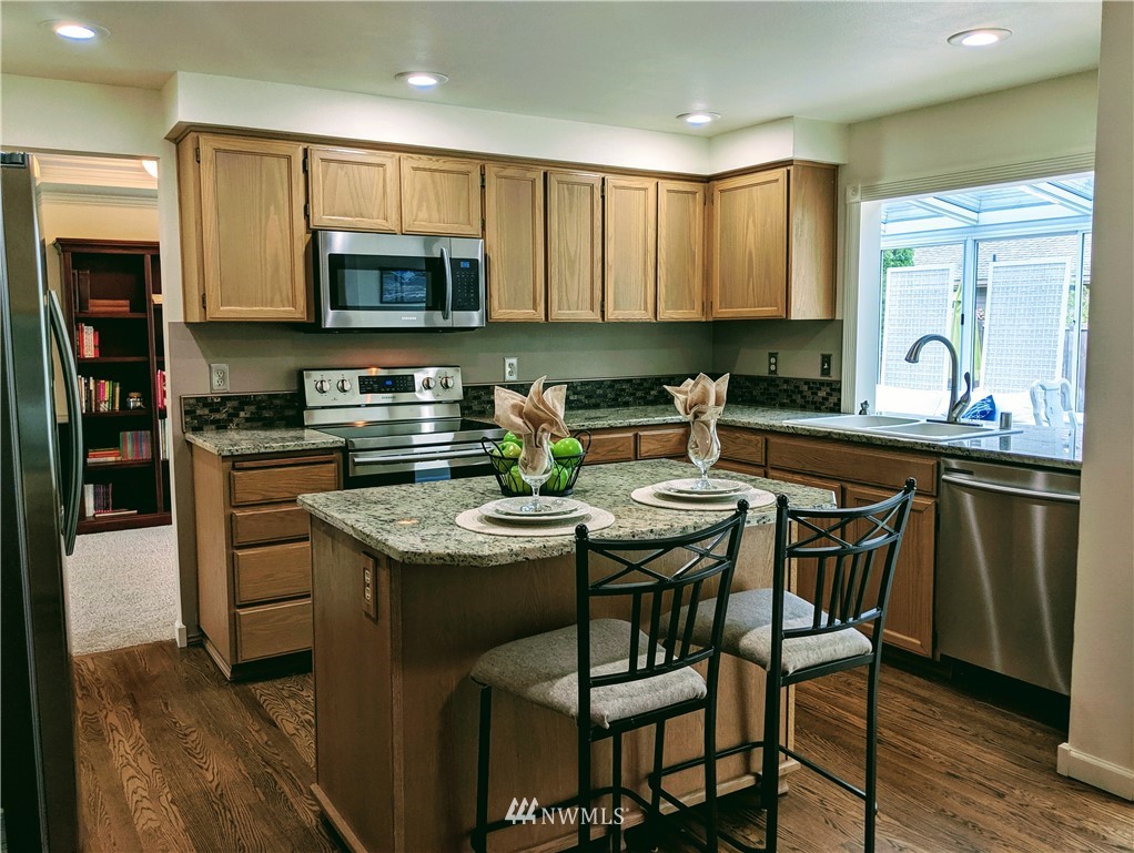 20903 33rd Avenue Southeast Bothell, WA 98021 - Photo 8 of 25