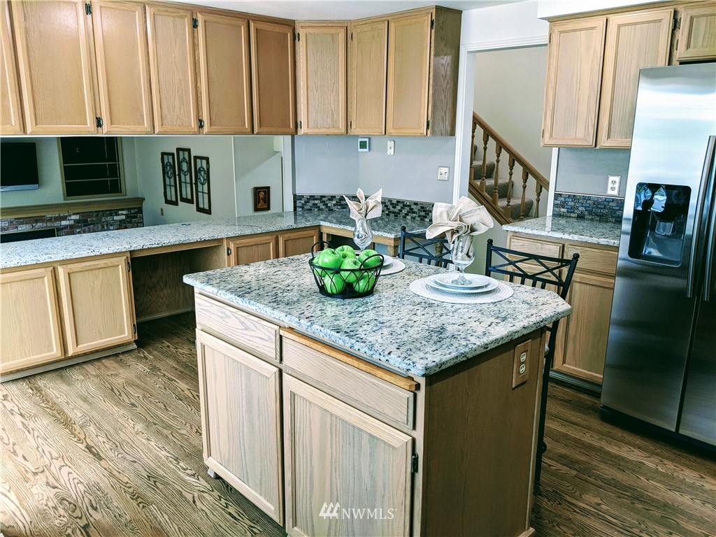 20903 33rd Avenue Southeast Bothell, WA 98021 - Photo 9 of 25