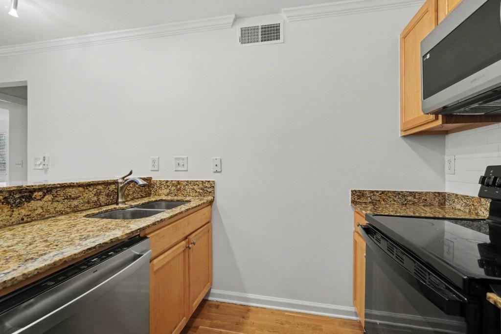 1041 State Street Northwest, Unit 34 Atlanta, GA 30318 - Photo 13 of 36