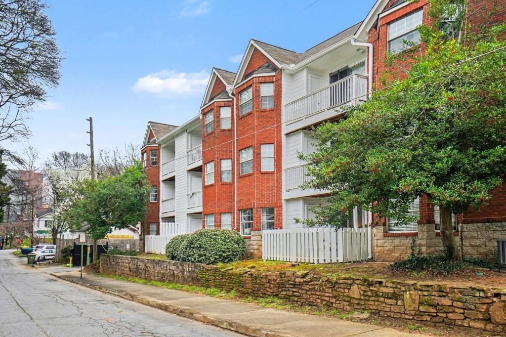 1041 State Street Northwest, Unit 34 Atlanta, GA 30318 - Photo 6 of 36