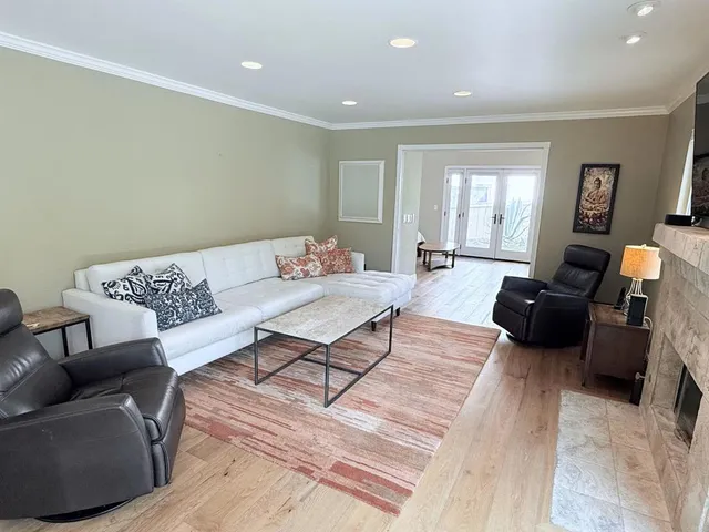 $5,995 | 3515 Calle Gavanzo, Carlsbad, CA 92009