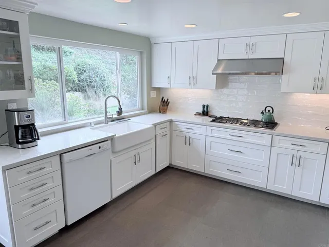 $5,995 | 3515 Calle Gavanzo, Carlsbad, CA 92009