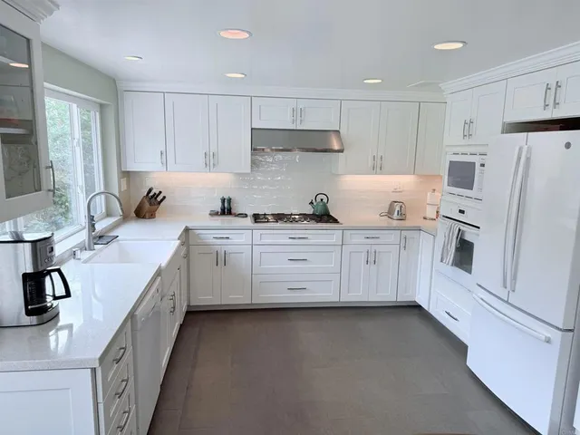 $5,995 | 3515 Calle Gavanzo, Carlsbad, CA 92009