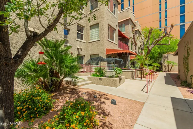 $417,500 | 387 North 2nd Avenue, Unit F2, Phoenix, AZ 85003