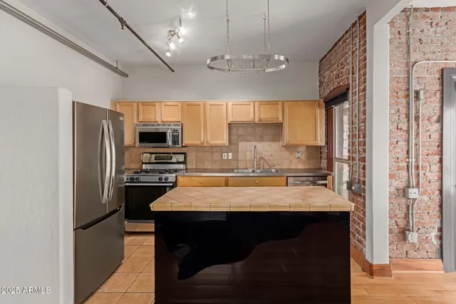 $417,500 | 387 North 2nd Avenue, Unit F2, Phoenix, AZ 85003