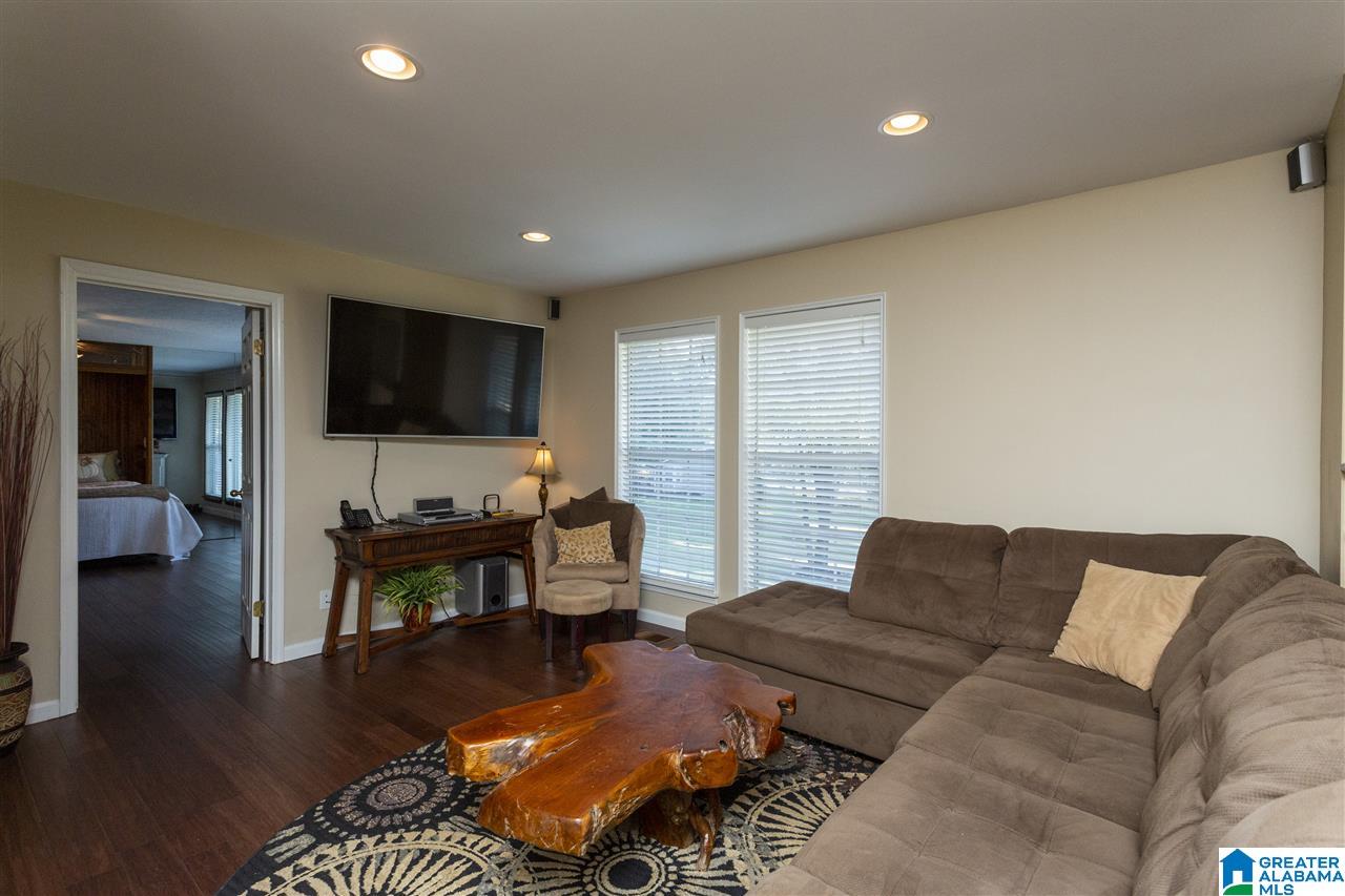 3326 Treehaven Circle Adamsville, AL 35005 - Photo 13 of 48