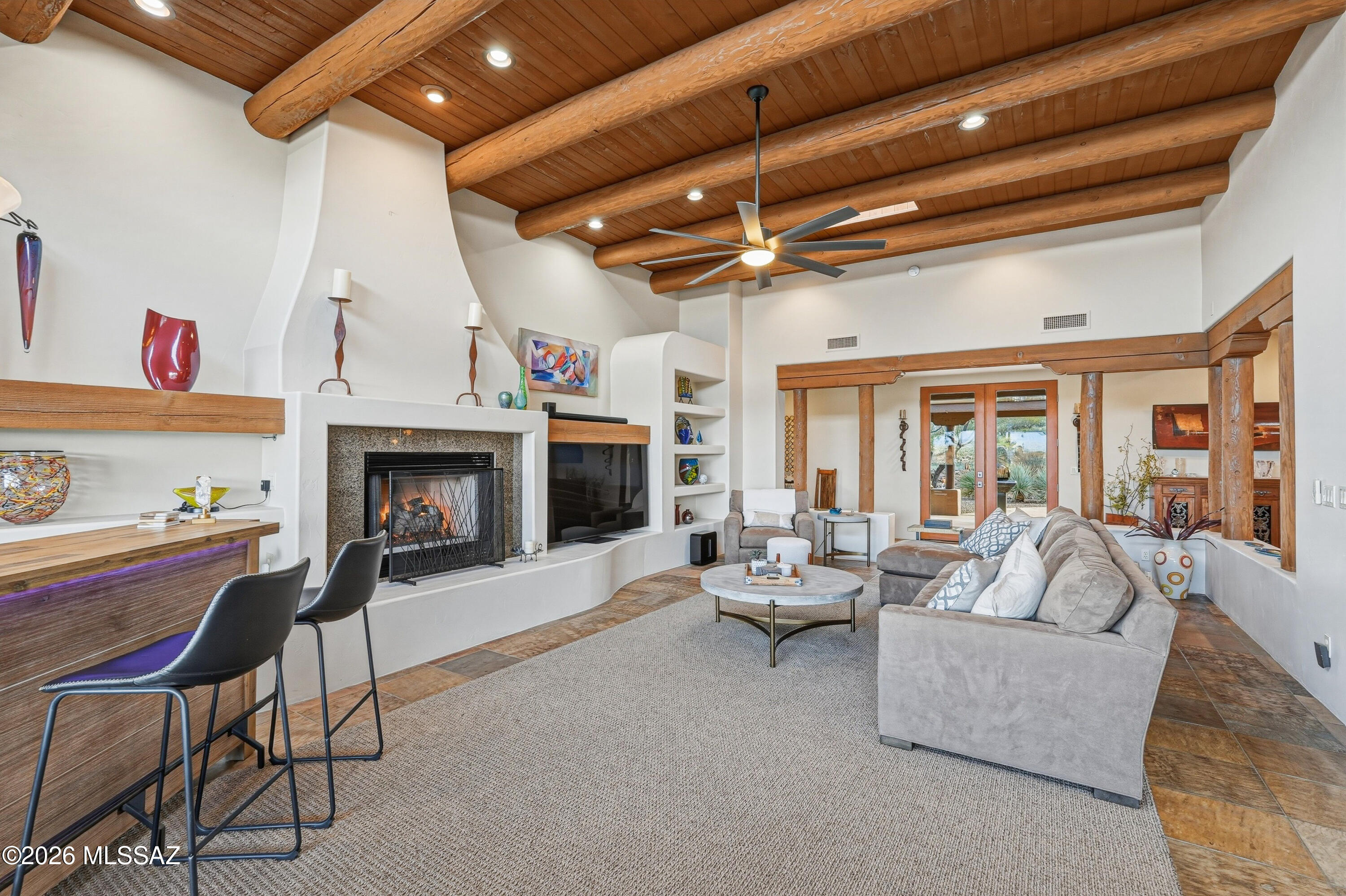 6060 North Abington Road Tucson, AZ 85743 - Photo 30 of 47 Awesome viga ceiling