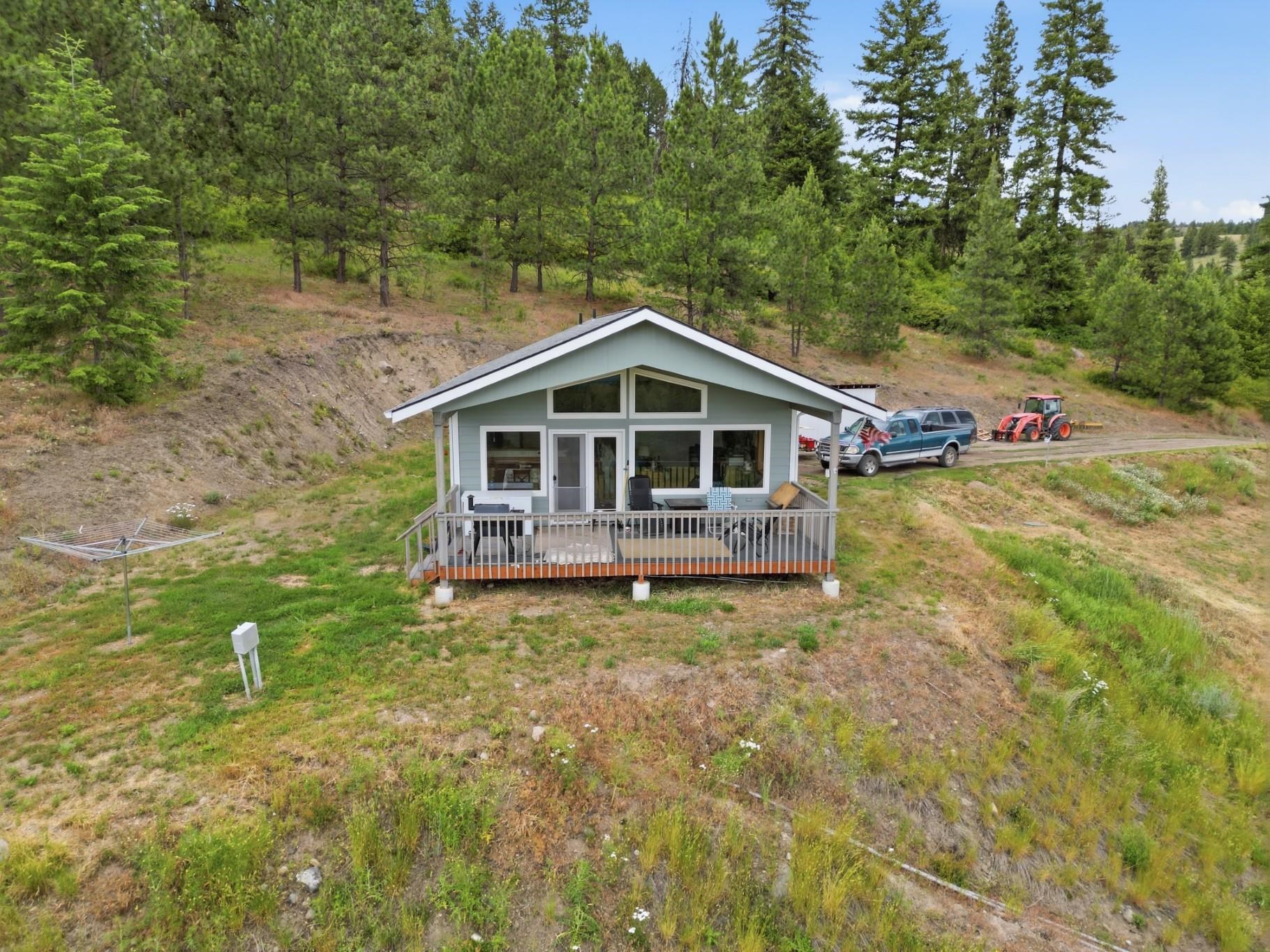 292 Knob Hl E Road Republic, WA 99166 - Photo 2 of 24