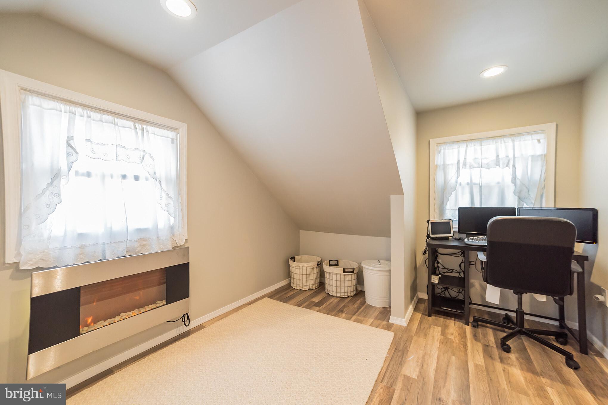 12012 Sewell Road Philadelphia, PA 19116 - Photo 11 of 28