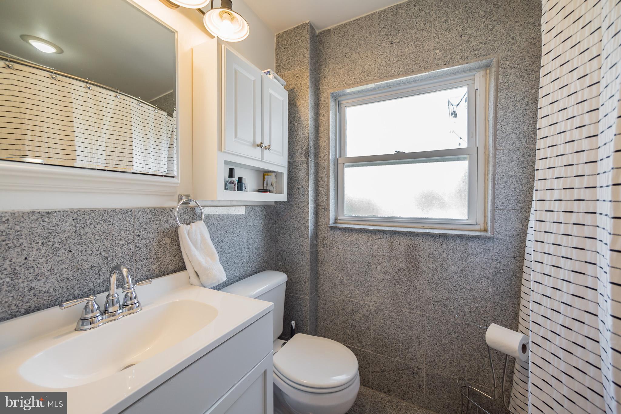 12012 Sewell Road Philadelphia, PA 19116 - Photo 16 of 28