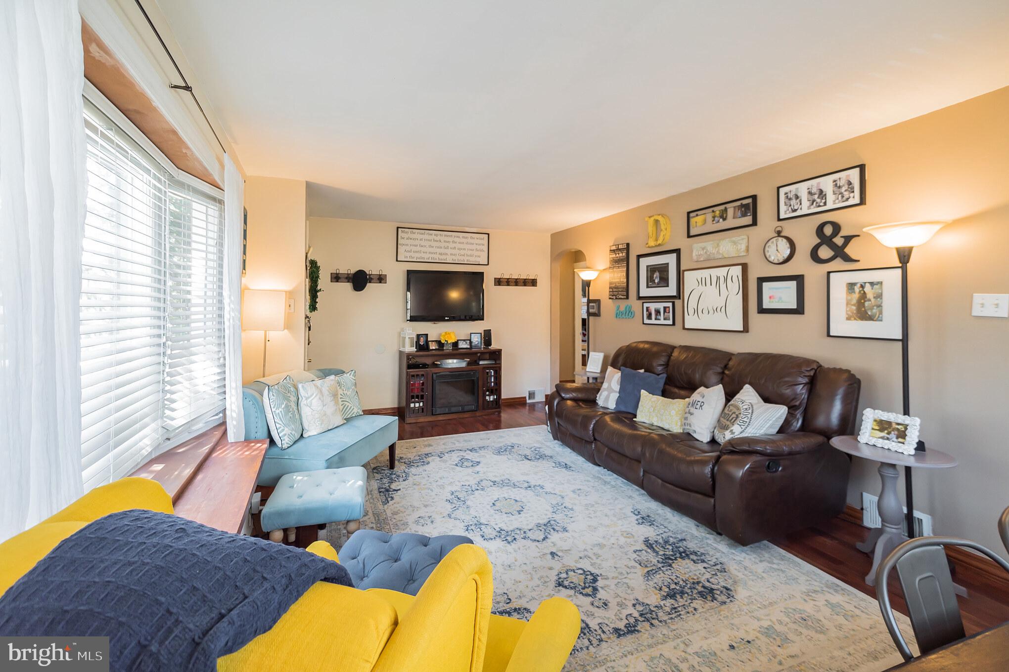 12012 Sewell Road Philadelphia, PA 19116 - Photo 5 of 28