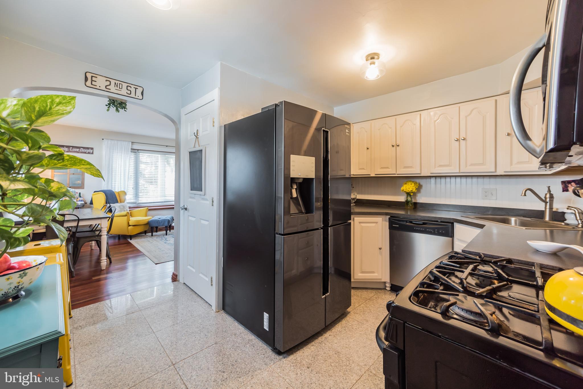 12012 Sewell Road Philadelphia, PA 19116 - Photo 7 of 28