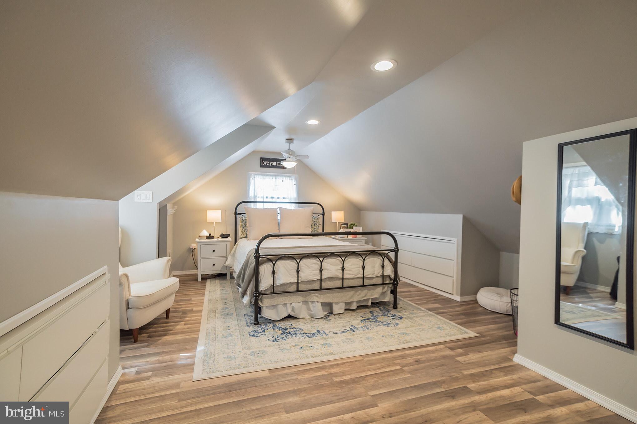 12012 Sewell Road Philadelphia, PA 19116 - Photo 9 of 28