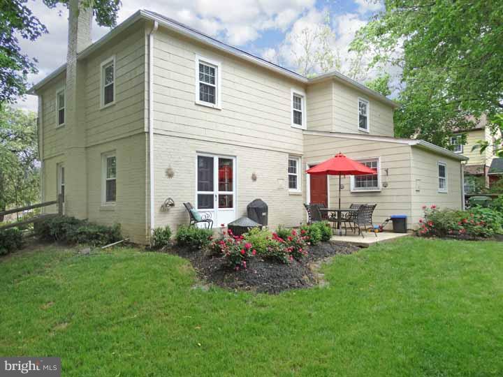 122 Twining Road Oreland, PA 19075 - Photo 22 of 24 Exterior Back