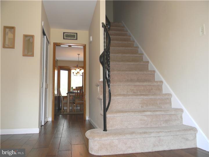 19 Papermill Road Cherry Hill, NJ 08003 - Photo 3 of 25 Foyer