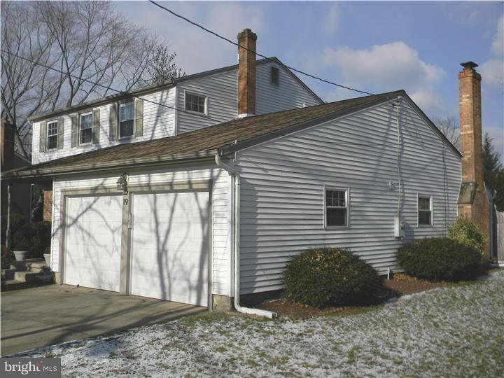 19 Papermill Road Cherry Hill, NJ 08003 - Photo 21 of 25 Exterior Side