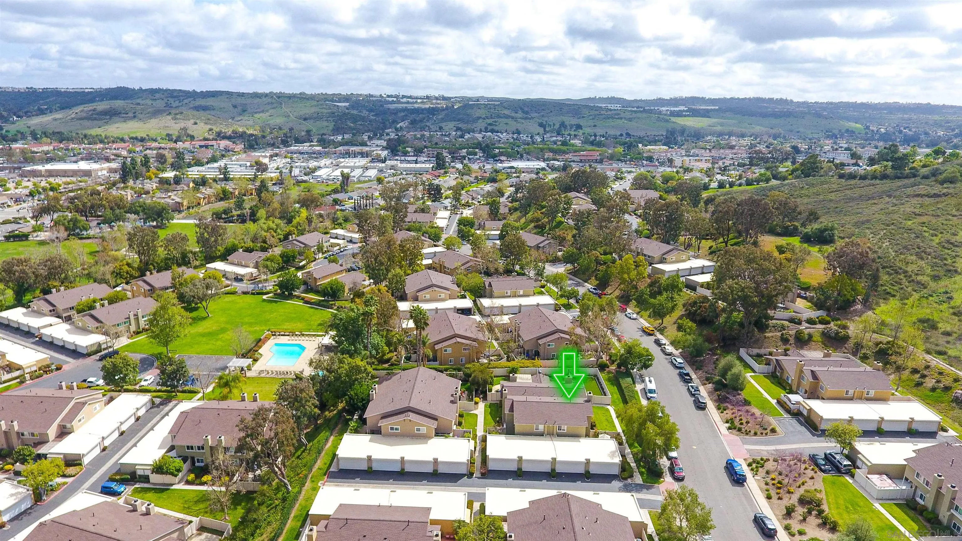 13657 Comuna Drive Poway, CA 92064 - Photo 34 of 36 an aerial view of residential houses with outdoor space