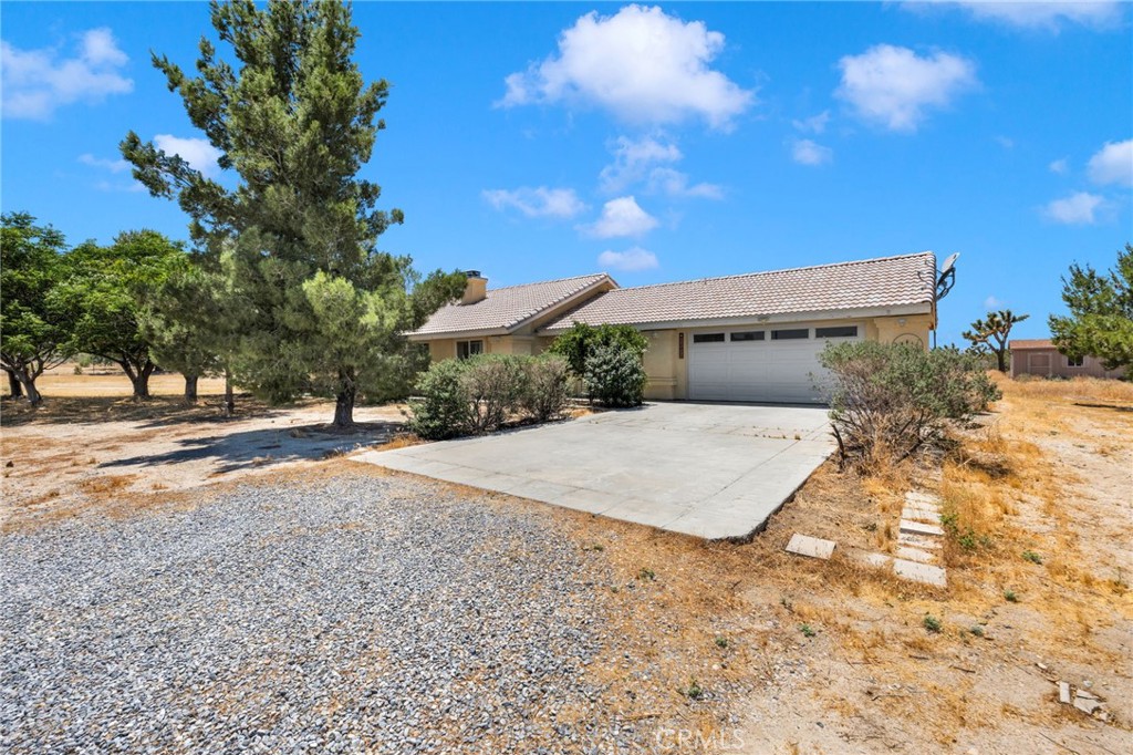 12472 Oasis Road Pinon Hills, CA 92372 - Photo 2 of 58