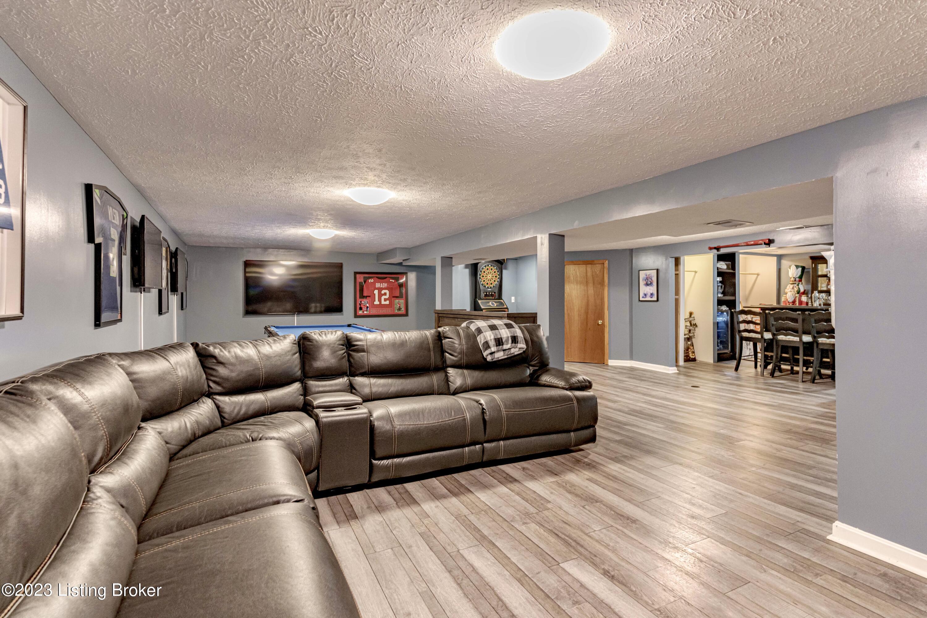 10806 St Rene Road Louisville, KY 40299 - Photo 41 of 76 DSC09659