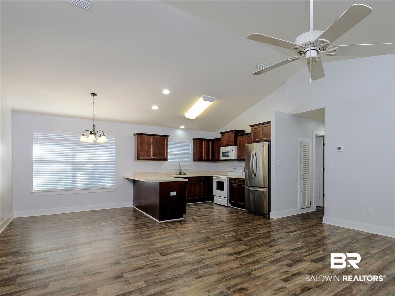 1170 Ridgewood Drive South Lillian, AL 36549 - Photo 2 of 15