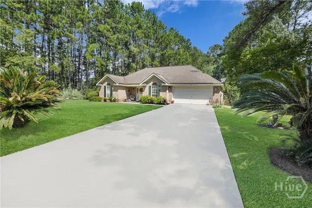 $342,000 | 138 Bradford Drive, Bloomingdale, GA 31302