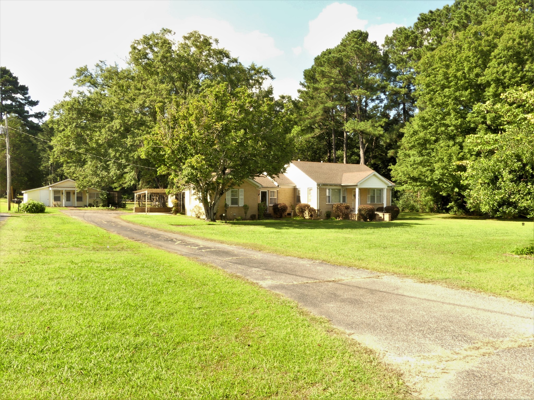865 Clifton Road Savannah, TN 38372 - Photo 1 of 49 Gallery Image 1