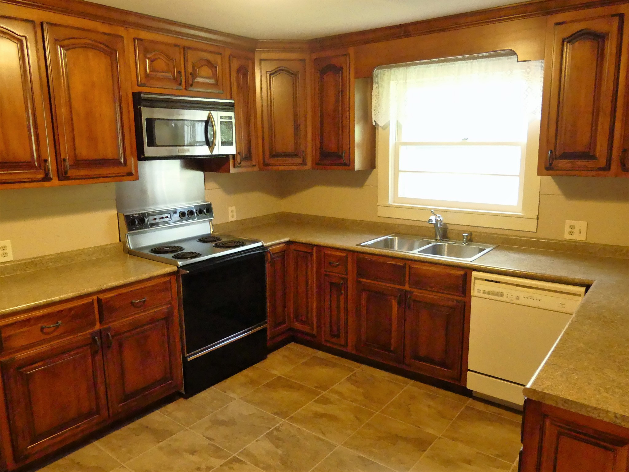 865 Clifton Road Savannah, TN 38372 - Photo 11 of 49 Gallery Image 11