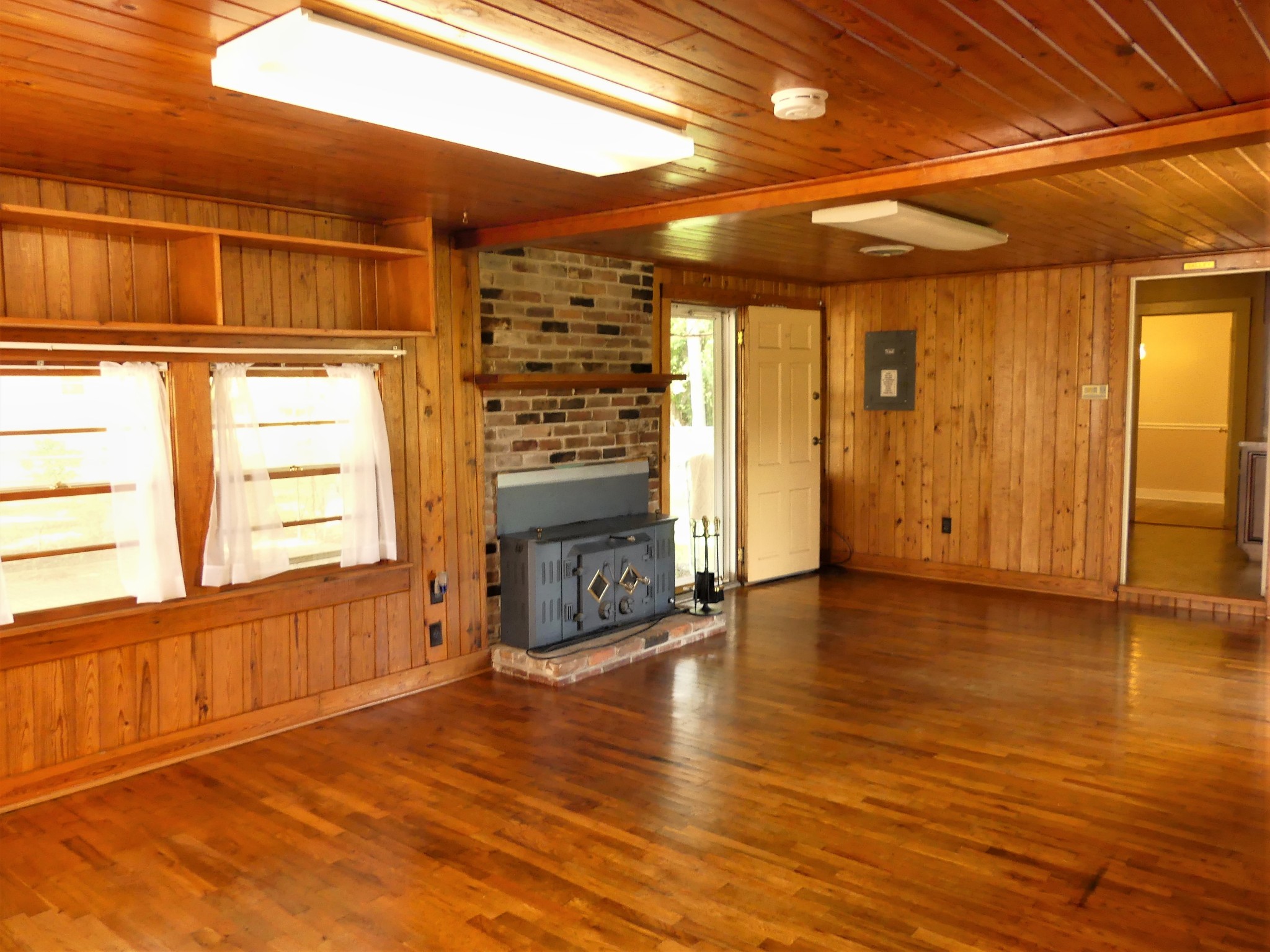 865 Clifton Road Savannah, TN 38372 - Photo 3 of 49 Gallery Image 3