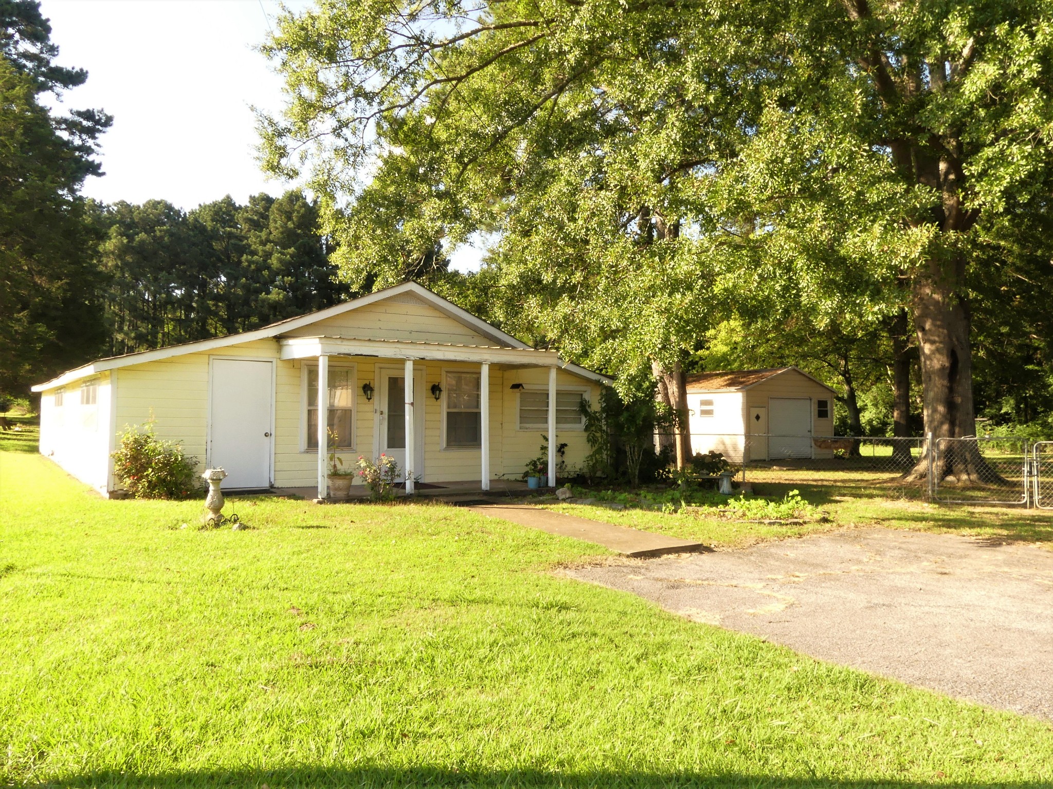 865 Clifton Road Savannah, TN 38372 - Photo 31 of 49 Gallery Image 31
