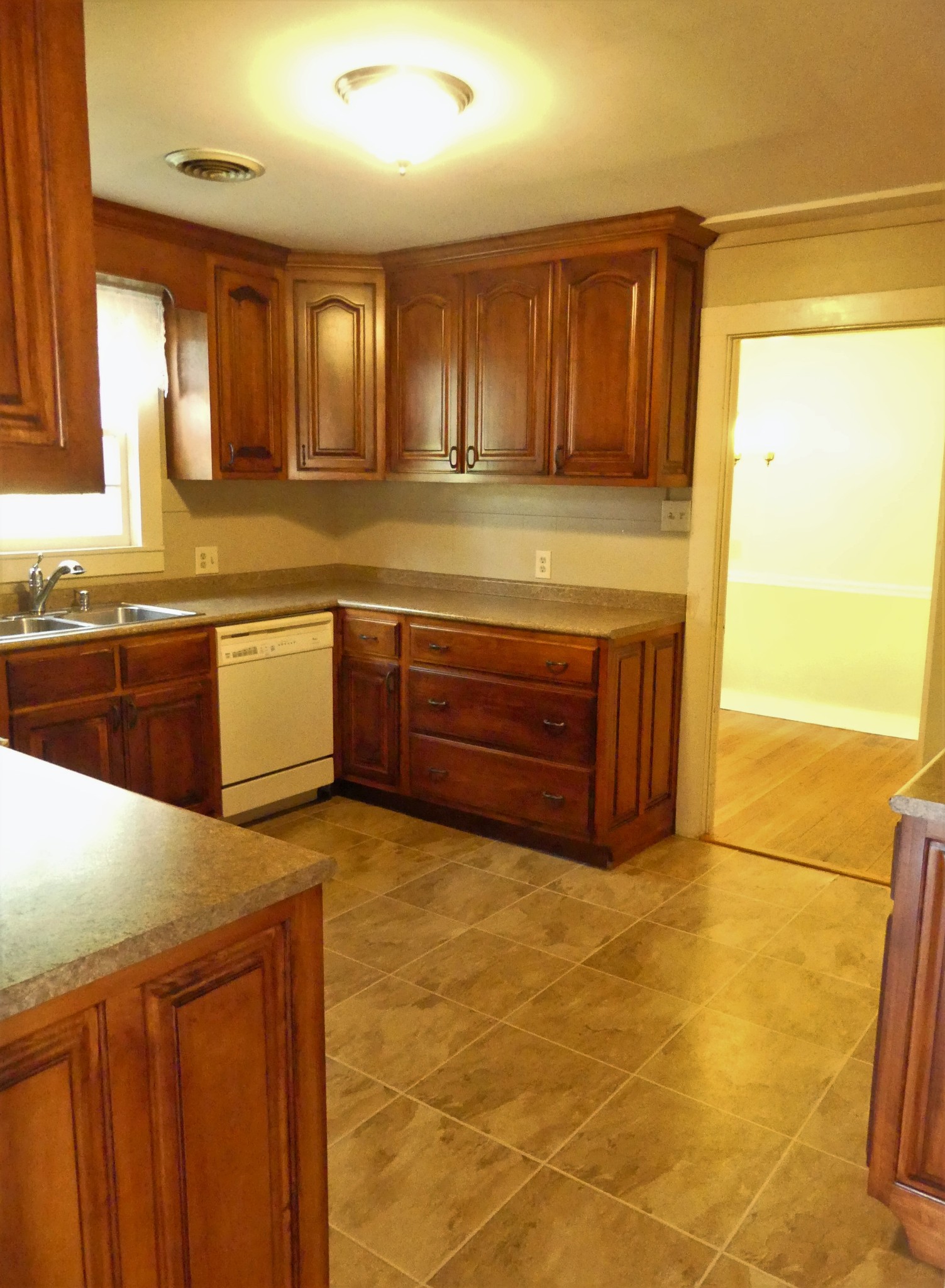 865 Clifton Road Savannah, TN 38372 - Photo 9 of 49 Gallery Image 9