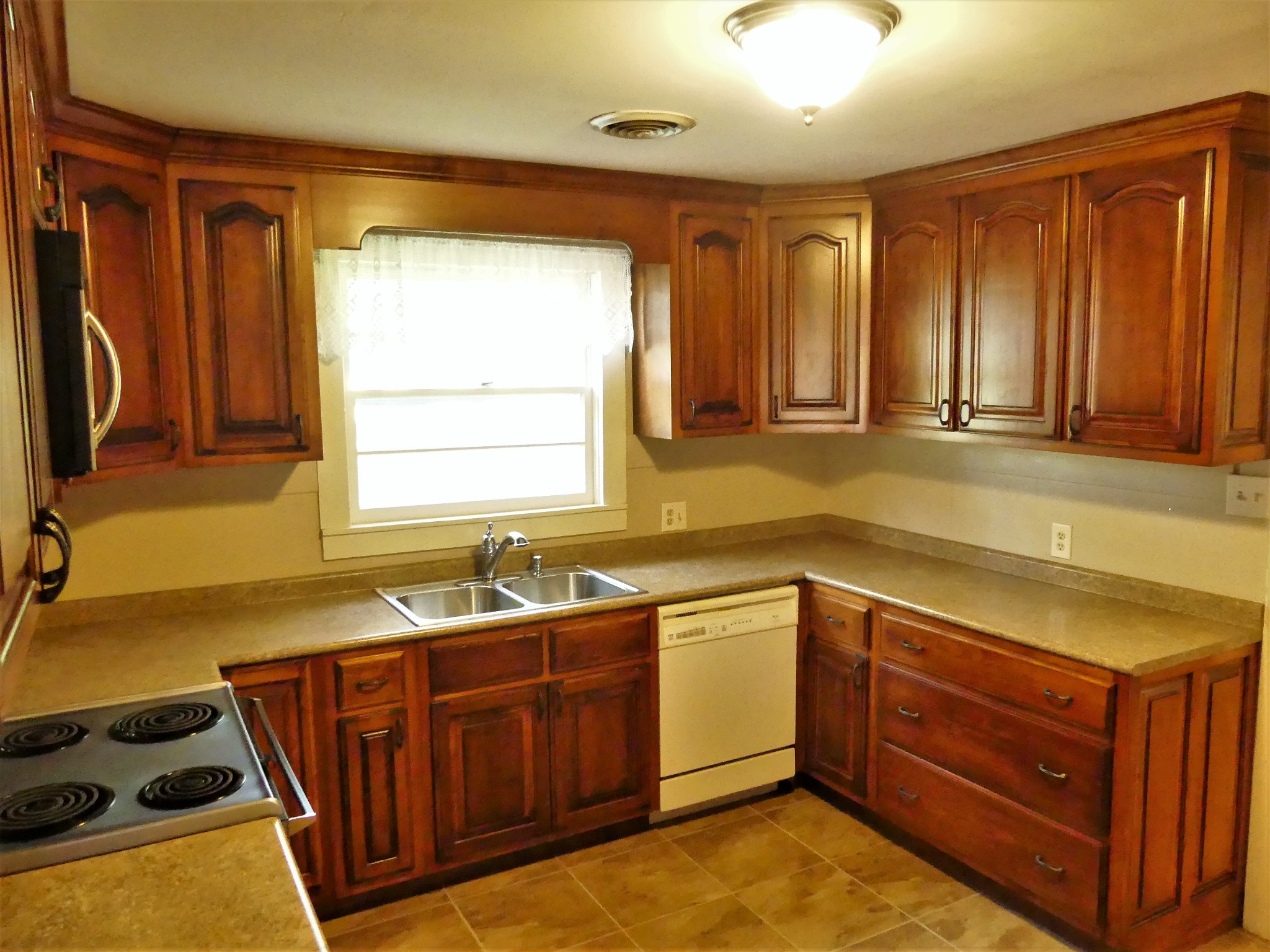 865 Clifton Road Savannah, TN 38372 - Photo 10 of 49 Gallery Image 10