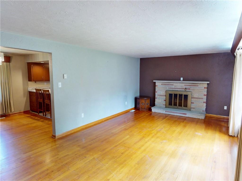 306 Cherokee Drive Butler, PA 16001 - Photo 2 of 25 Gallery Image 2